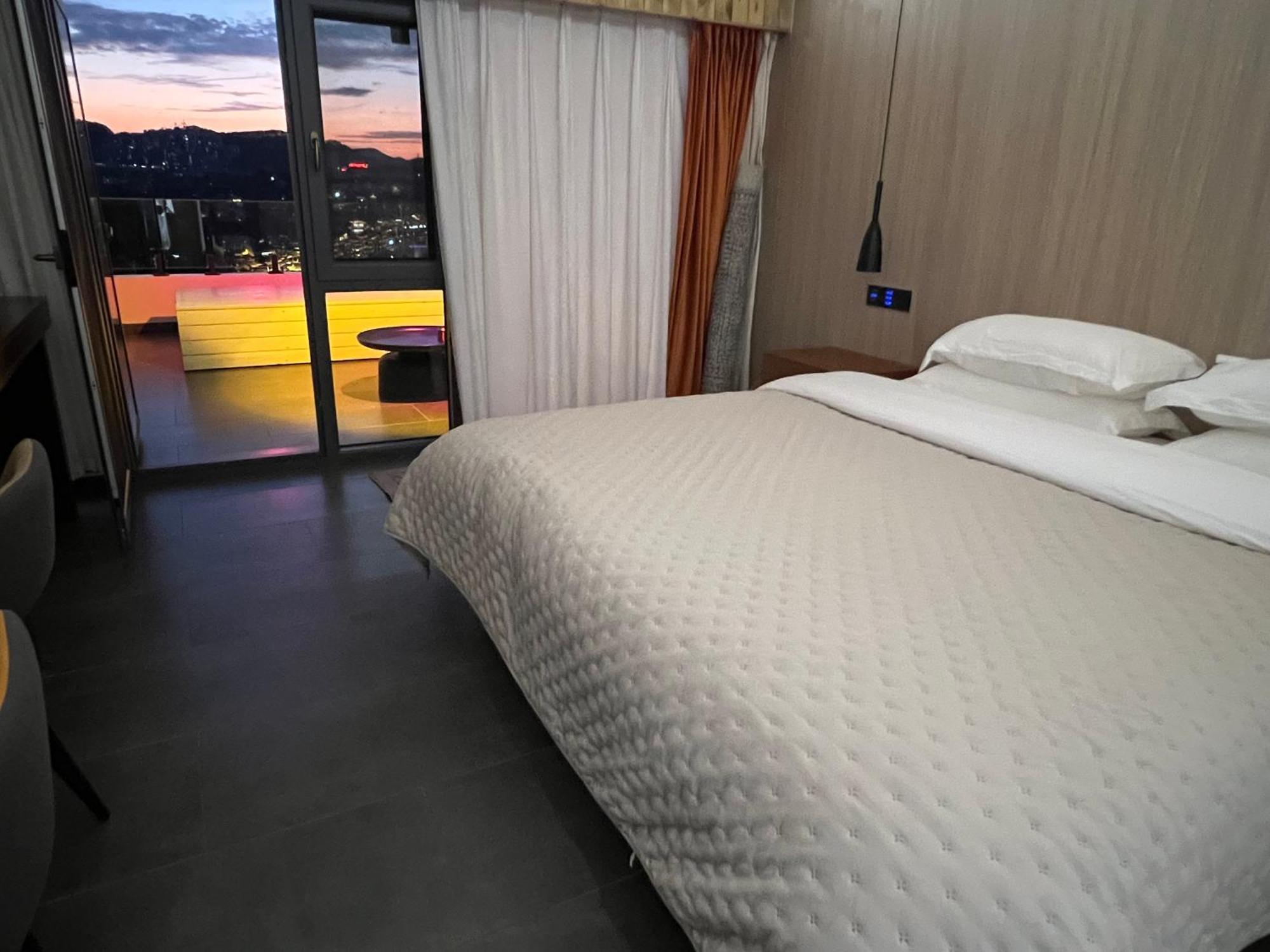 Phoenix Best River View B&B Fenghuang Zewnętrze zdjęcie
