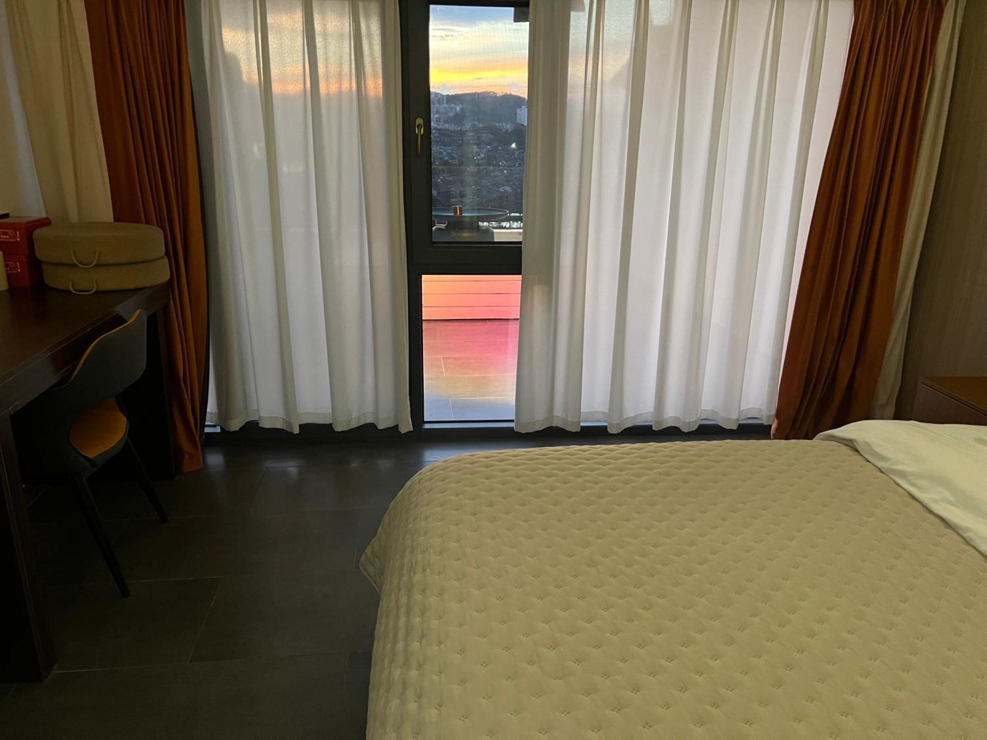 Phoenix Best River View B&B Fenghuang Zewnętrze zdjęcie