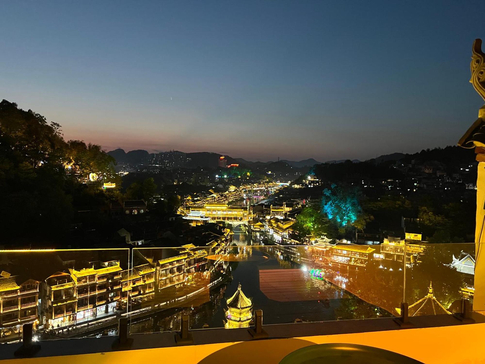 Phoenix Best River View B&B Fenghuang Zewnętrze zdjęcie