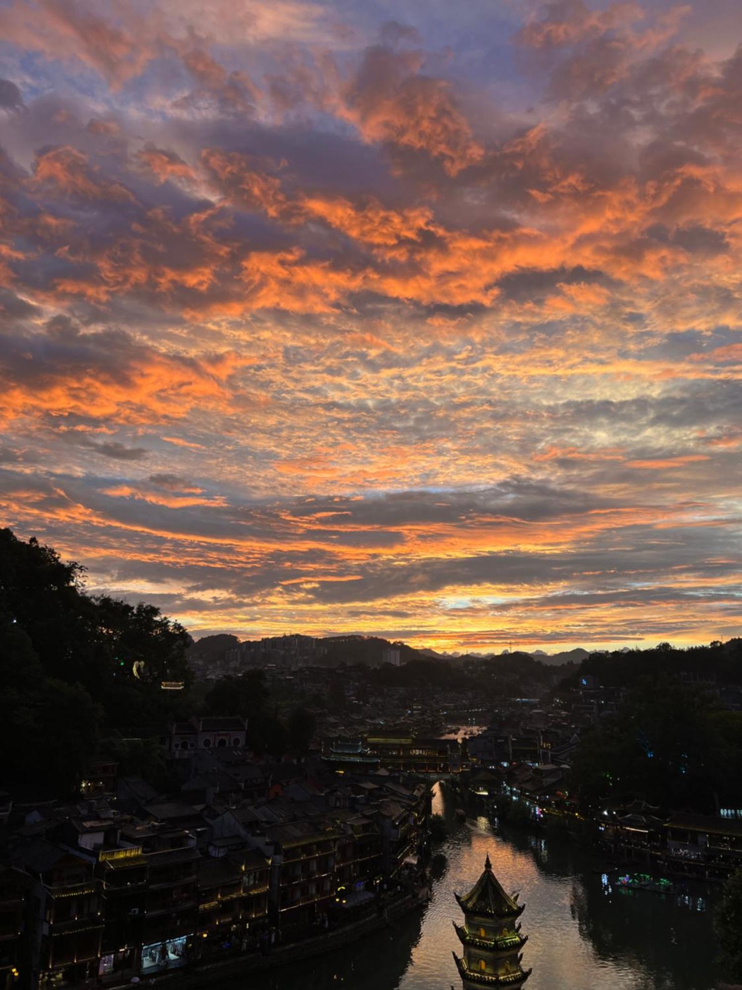 Phoenix Best River View B&B Fenghuang Zewnętrze zdjęcie